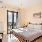 Xenia Καραβάδος