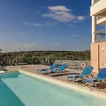 Βίλα Xenia Καραβάδος